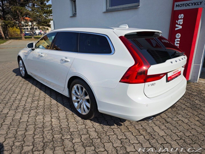 Volvo V90 2.0 D4 FWD Momentum 140kW 2019