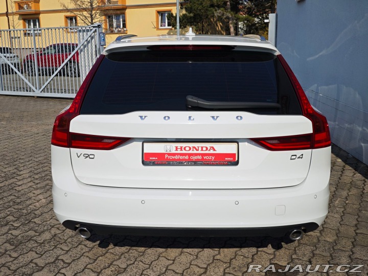 Volvo V90 2.0 D4 Momentum 140kW 8AT 2019