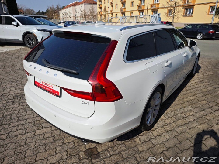 Volvo V90 2.0 D4 FWD Momentum 140kW 2019