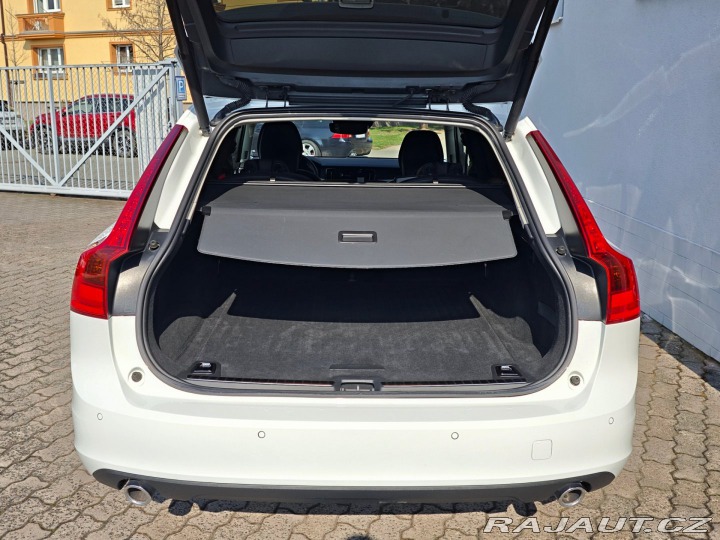 Volvo V90 2.0 D4 FWD Momentum 140kW 2019