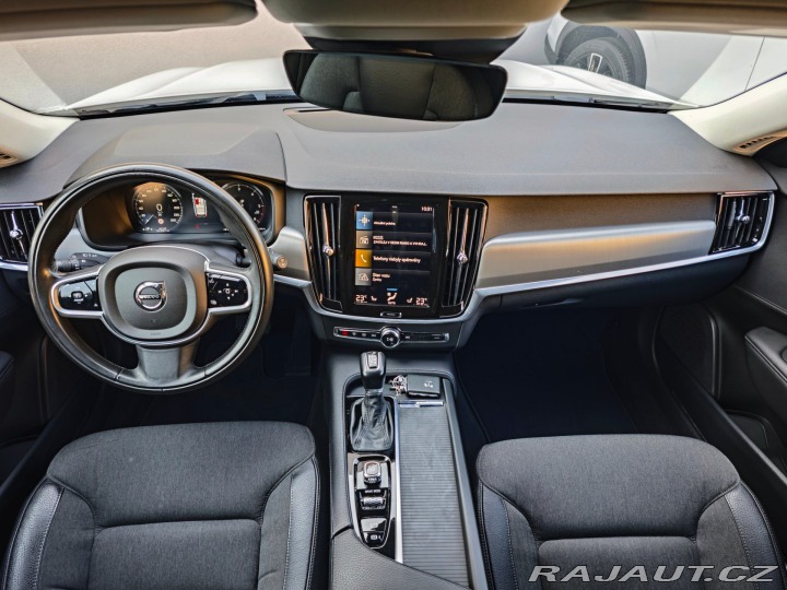 Volvo V90 2.0 D4 Momentum 140kW 8AT 2019