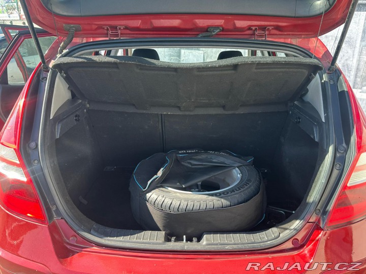 Hyundai i30 1.6LPG, 92KW 2011