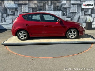 Hyundai i30 1.6LPG, 92KW 2011