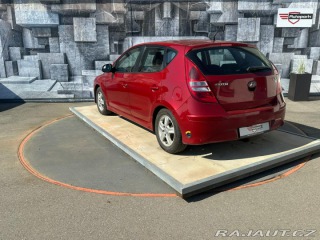 Hyundai i30 1.6LPG, 92KW 2011