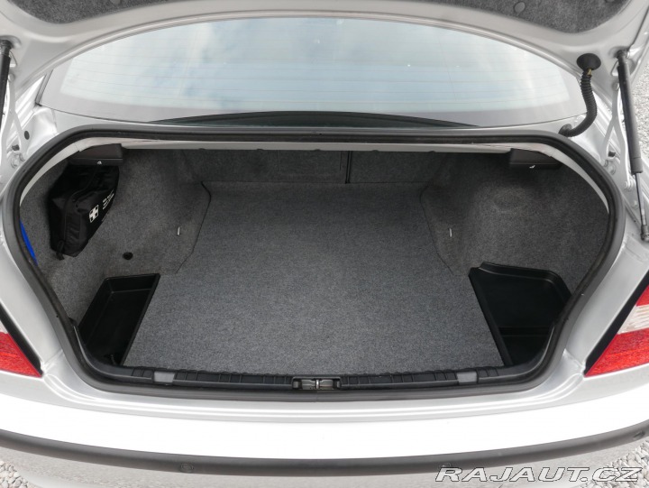 BMW 3 325xi E46 4x4 141kW Autom 2001