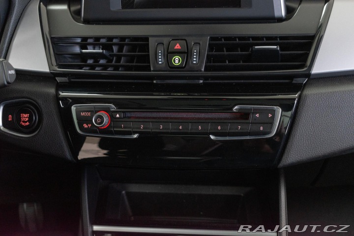 BMW 2 Active Tourer 216d *PANOR 2016