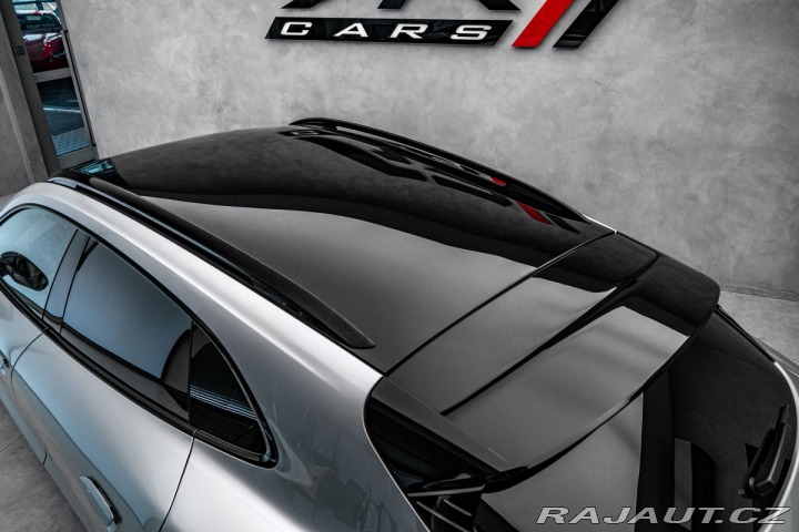 Porsche Taycan PDCC, ventilace, pano 2021