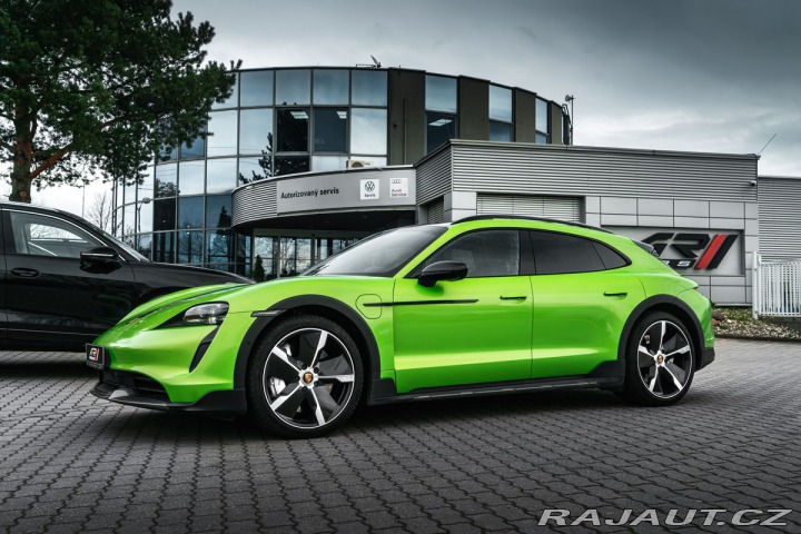 Porsche Taycan PDCC, ventilace, záruka 2021