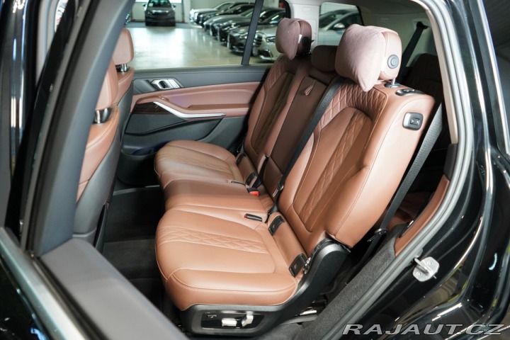 BMW X7 40d*HUD*PANO*KAMERA*TAŽNÉ 2023