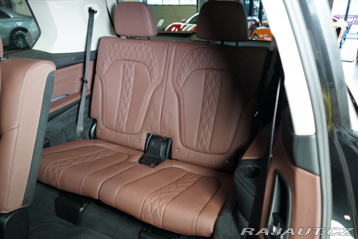 BMW X7 40d*HUD*PANO*KAMERA*TAŽNÉ 2023