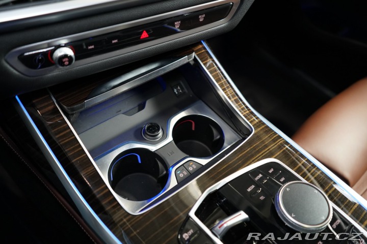 BMW X7 40d*HUD*PANO*KAMERA*TAŽNÉ 2023