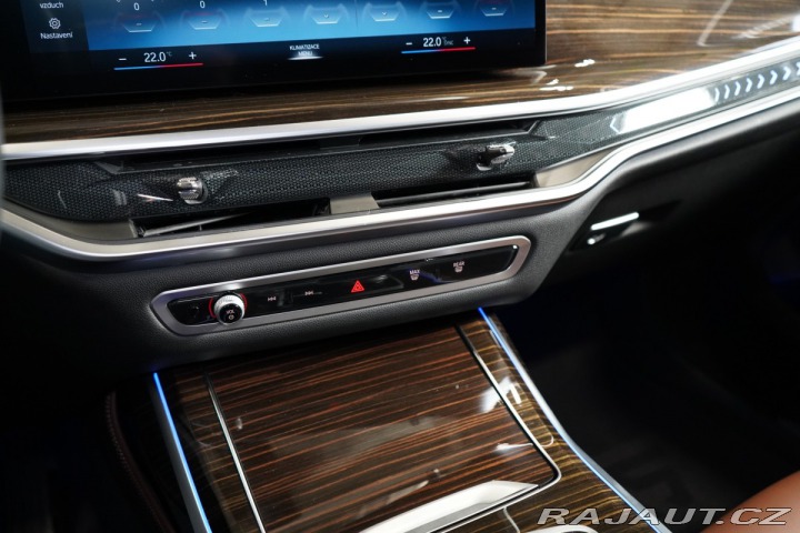 BMW X7 40d*HUD*PANO*KAMERA*TAŽNÉ 2023