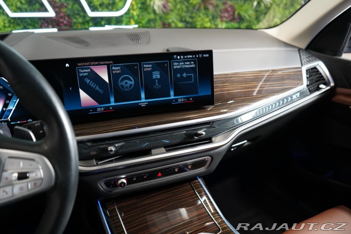 BMW X7 40d*HUD*PANO*KAMERA*TAŽNÉ 2023