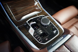 BMW X7 40d*HUD*PANO*KAMERA*TAŽNÉ 2023