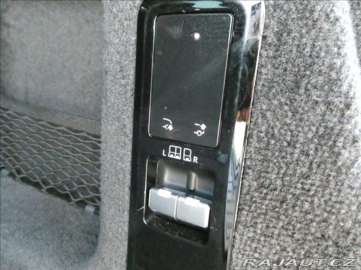 Land Rover Range Rover Sport 3,0 D250 Dynam SE,1.maj,Č 2023