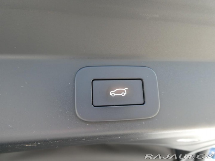 Land Rover Range Rover Sport 3,0 D250 Dynam SE,1.maj,Č 2023