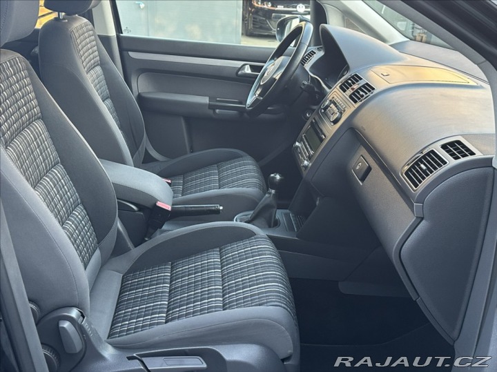 Volkswagen Touran 1,4 TSI 140PS  Cross 2011