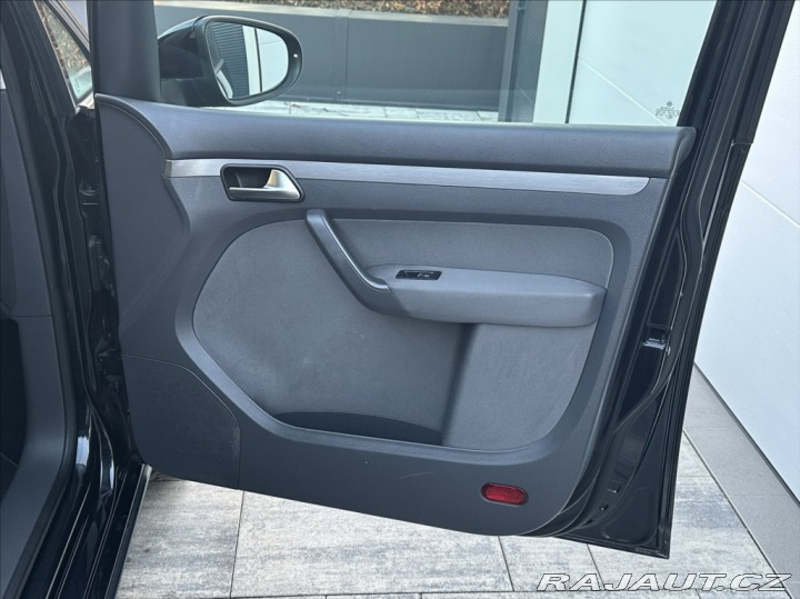 Volkswagen Touran 1,4 TSI 140PS  Cross 2011