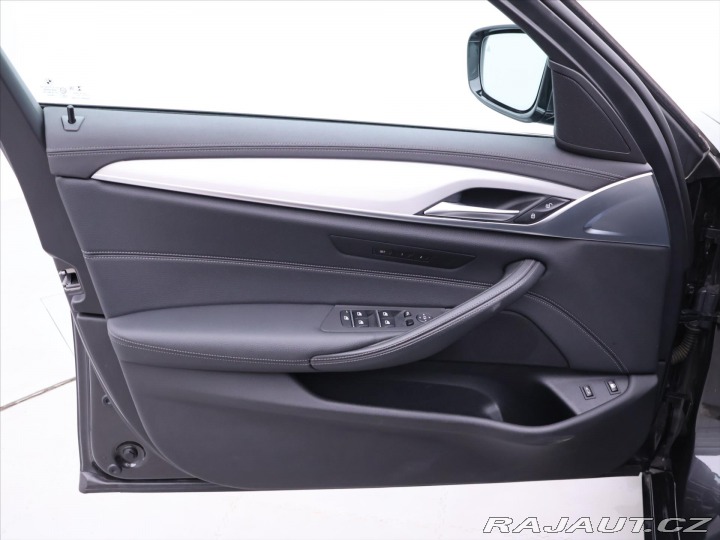 BMW 5 2,0 530e xDrive Automat C 2022