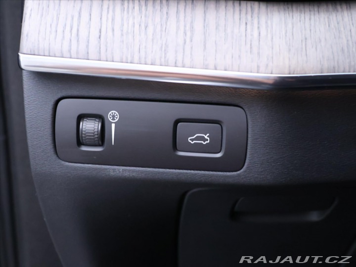 Volvo XC90 2,0 B5 AWD 173kW 1.Maj DP 2022