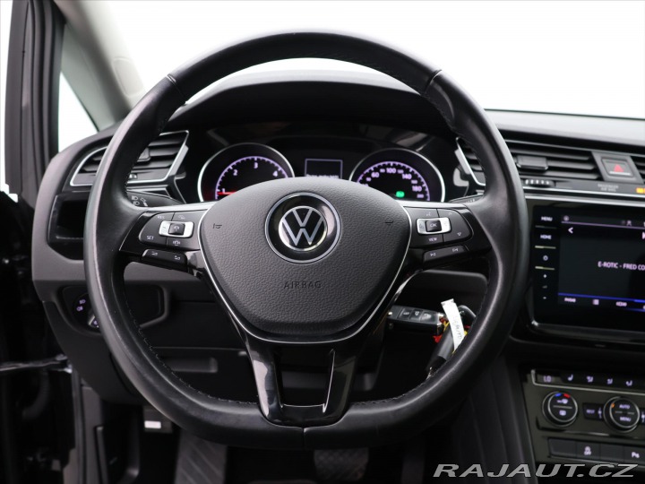 Volkswagen Touran 2,0 TDI DSG Highline 7Mís 2022