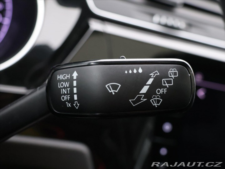 Volkswagen Touran 2,0 TDI DSG Highline 7Mís 2022
