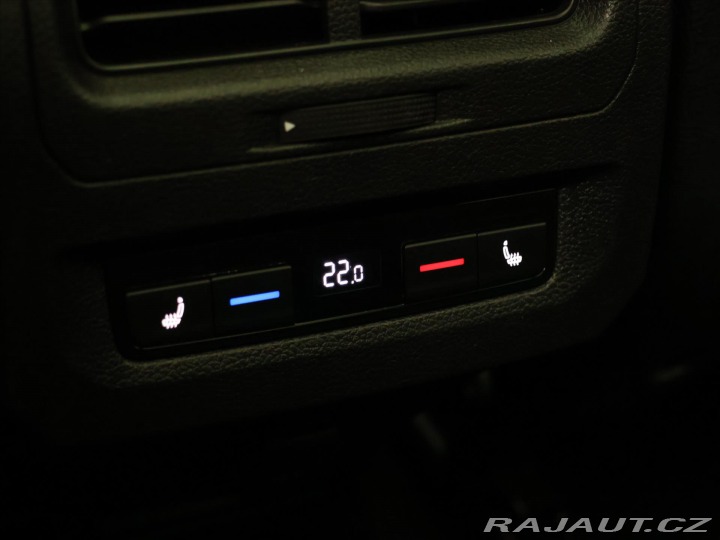 Volkswagen Touran 2,0 TDI DSG Highline 7Mís 2022