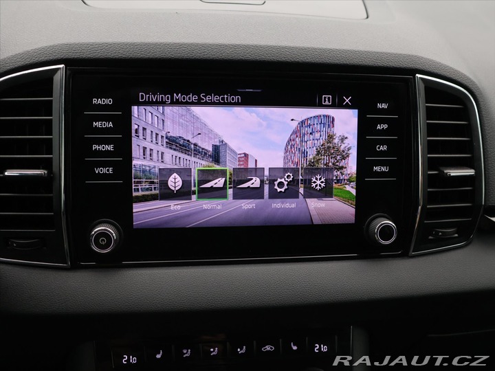 Škoda Karoq 2,0 TDI 110kW DSG 4x4 Sty 2023