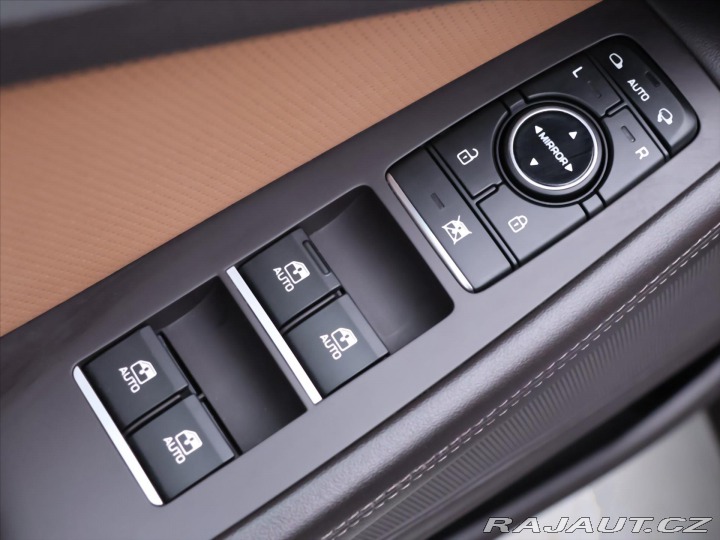 Hyundai Genesis 3,8 GDI 232kW CZ DPH 2017