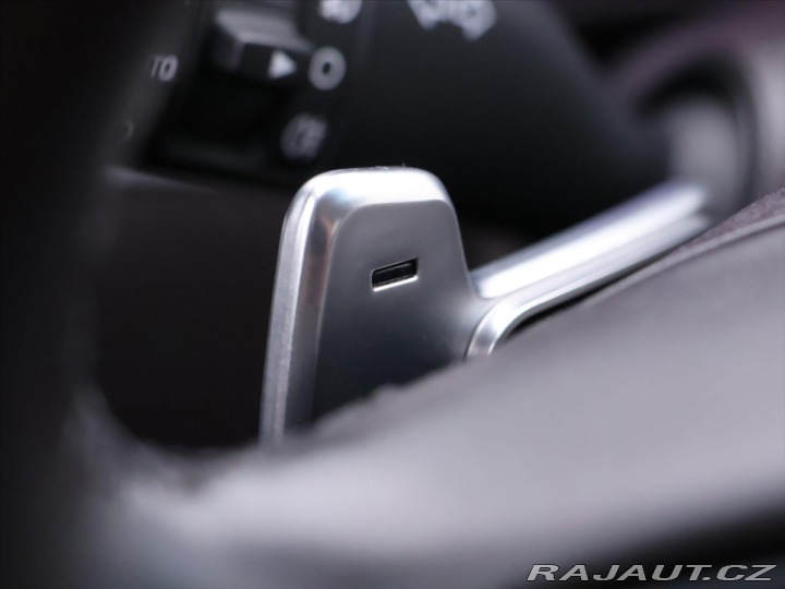 Hyundai Genesis 3,8 GDI 232kW CZ DPH 2017
