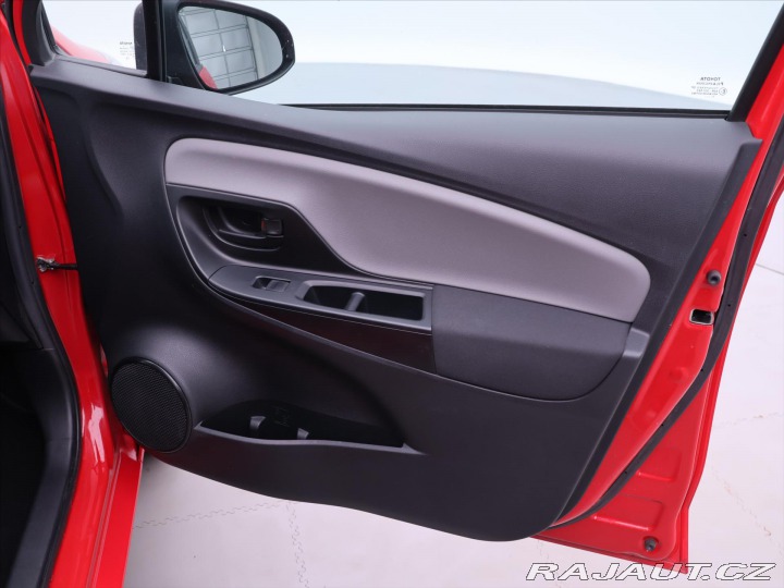 Toyota Yaris 1,0 VVT-i 51kW Entry Serv 2014