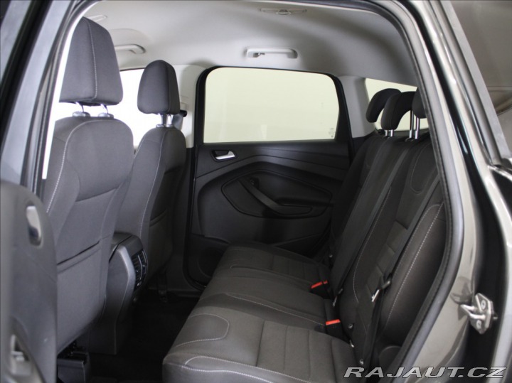 Ford Kuga 2,0 TDCi 110kW MT 1.majit 2015