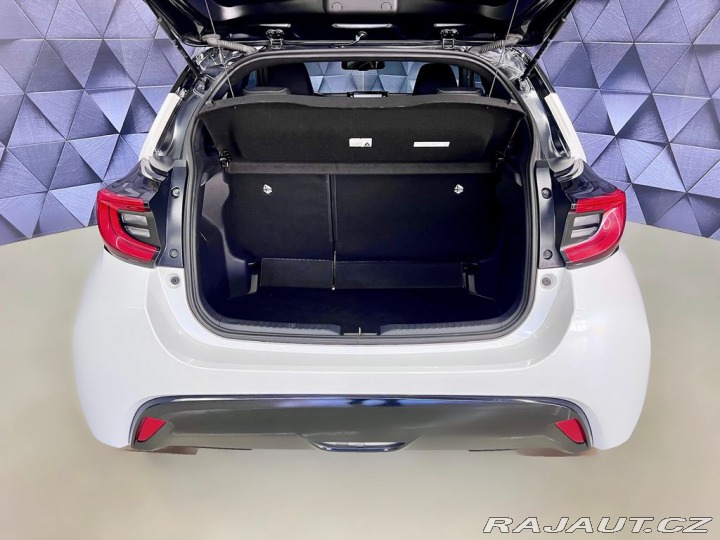 Toyota Yaris 1.5 Hybrid e-CVT, SELECTI 2020