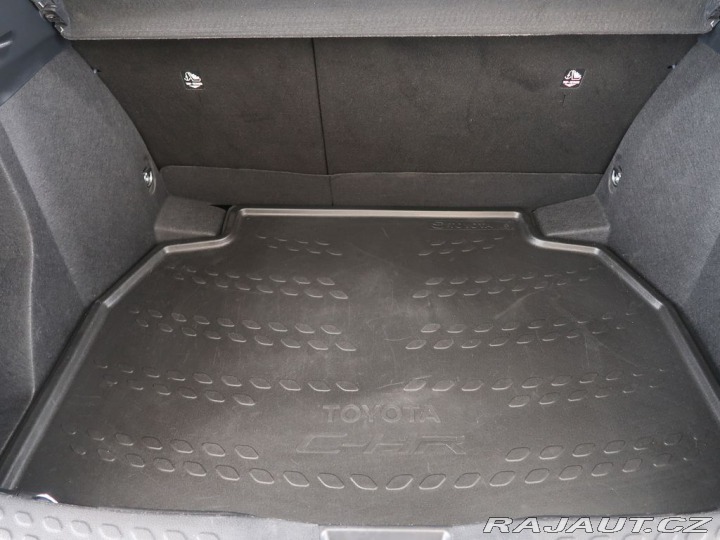 Toyota C-HR 1.8Hybrid,CZ,1Maj,Style 2023