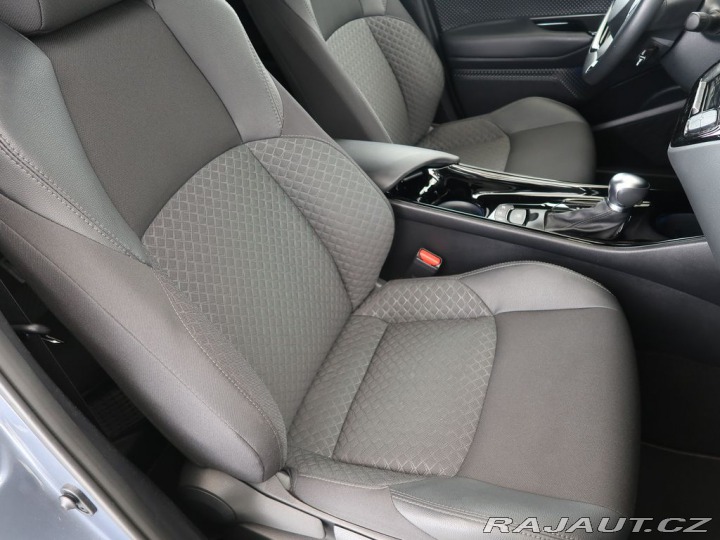 Toyota C-HR 1.8Hybrid,CZ,1Maj,Style 2023