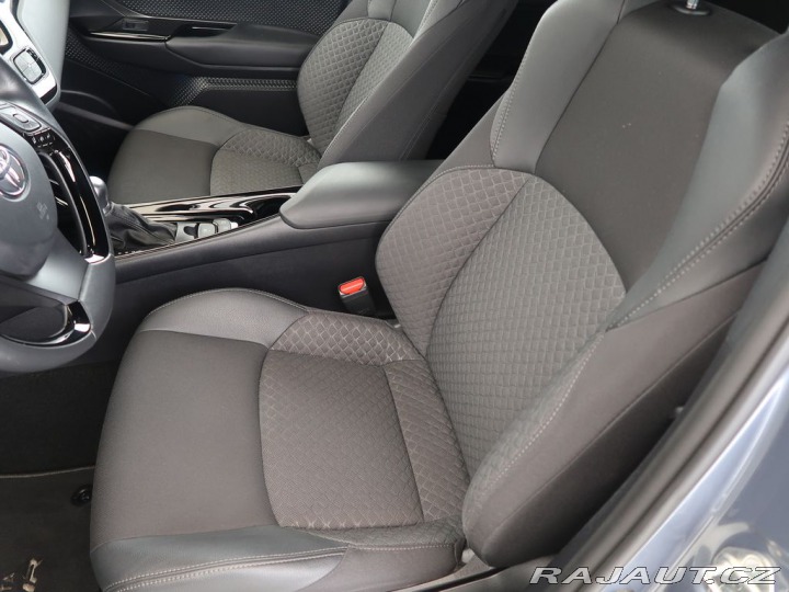 Toyota C-HR 1.8Hybrid,CZ,1Maj,Style 2023