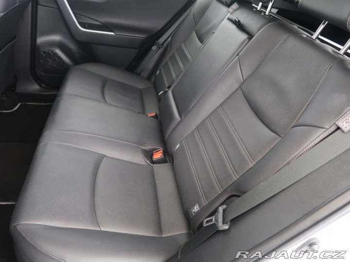 Toyota RAV4 2.5Hybrid,CZ,DPH,Exekutiv 2023