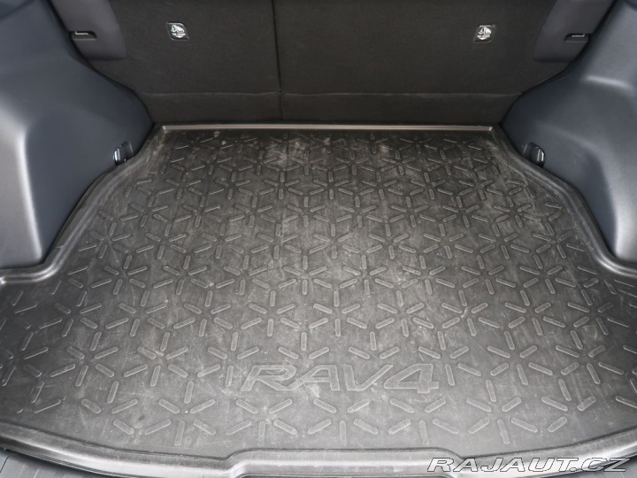 Toyota RAV4 2.5Hybrid,CZ,DPH,Exekutiv 2023