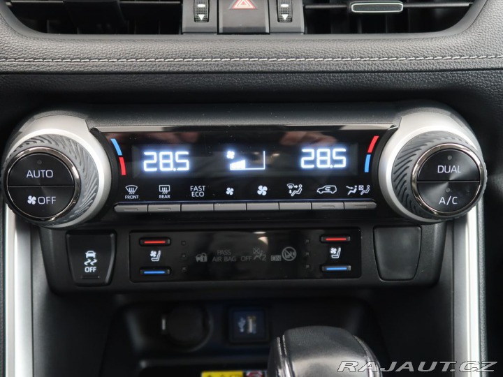 Toyota RAV4 2.5Hybrid,CZ,DPH,Exekutiv 2023