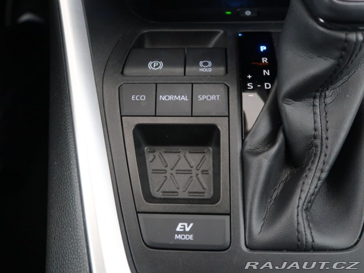 Toyota RAV4 2.5Hybrid,CZ,DPH,Exekutiv 2023