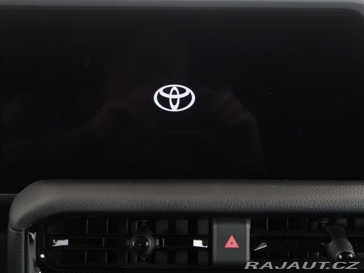 Toyota Land Cruiser 2.8D-4D,CZ,1Maj,Invincibl 2024