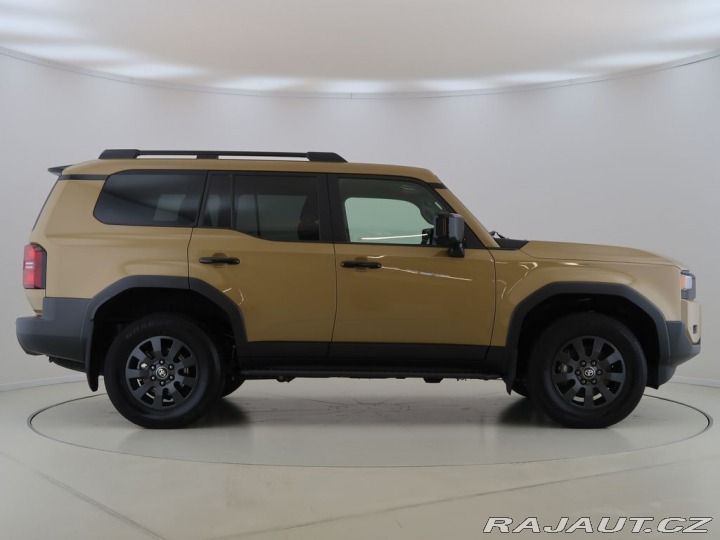 Toyota Land Cruiser 2.8D-4D,CZ,1Maj,Invincibl 2024