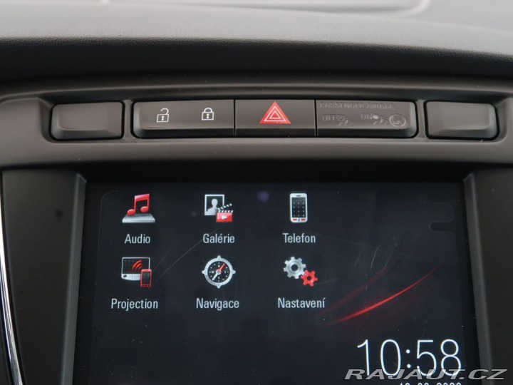 Opel Zafira 1.6Turbo,AT,CZ,Tourer 1800