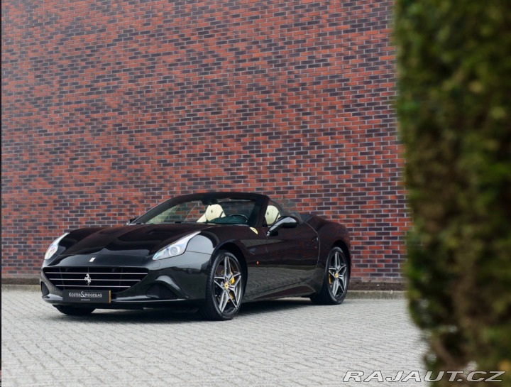 Ferrari Ostatní modely California T  3.9 V8 , Kamera, komplet 2016