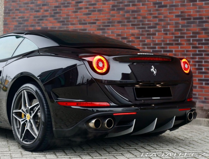 Ferrari Ostatní modely California T  3.9 V8 , Kamera, komplet 2016