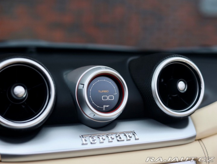 Ferrari Ostatní modely California T  3.9 V8 , Kamera, komplet 2016