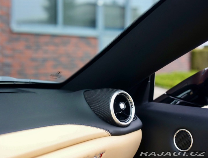 Ferrari Ostatní modely California T  3.9 V8 , Kamera, komplet 2016