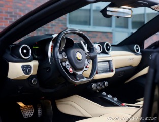 Ferrari Ostatní modely California T  3.9 V8 , Kamera, komplet 2016