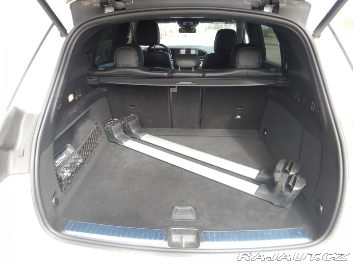 Mercedes-Benz GLE 400 D 4MATIC, ČR 2021