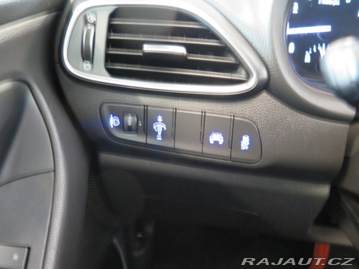 Hyundai i30 1.4CVVT,klima,servis,asis 2017